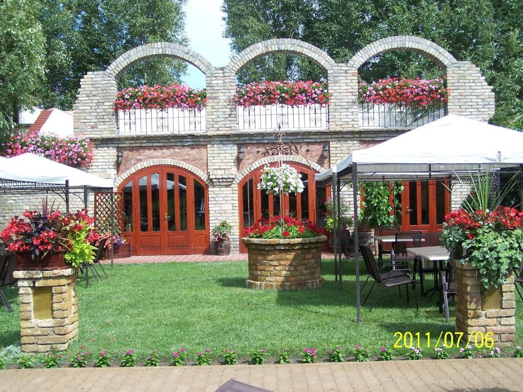 Bajor Panzio Bed and Breakfast Kecskemét Esterno foto