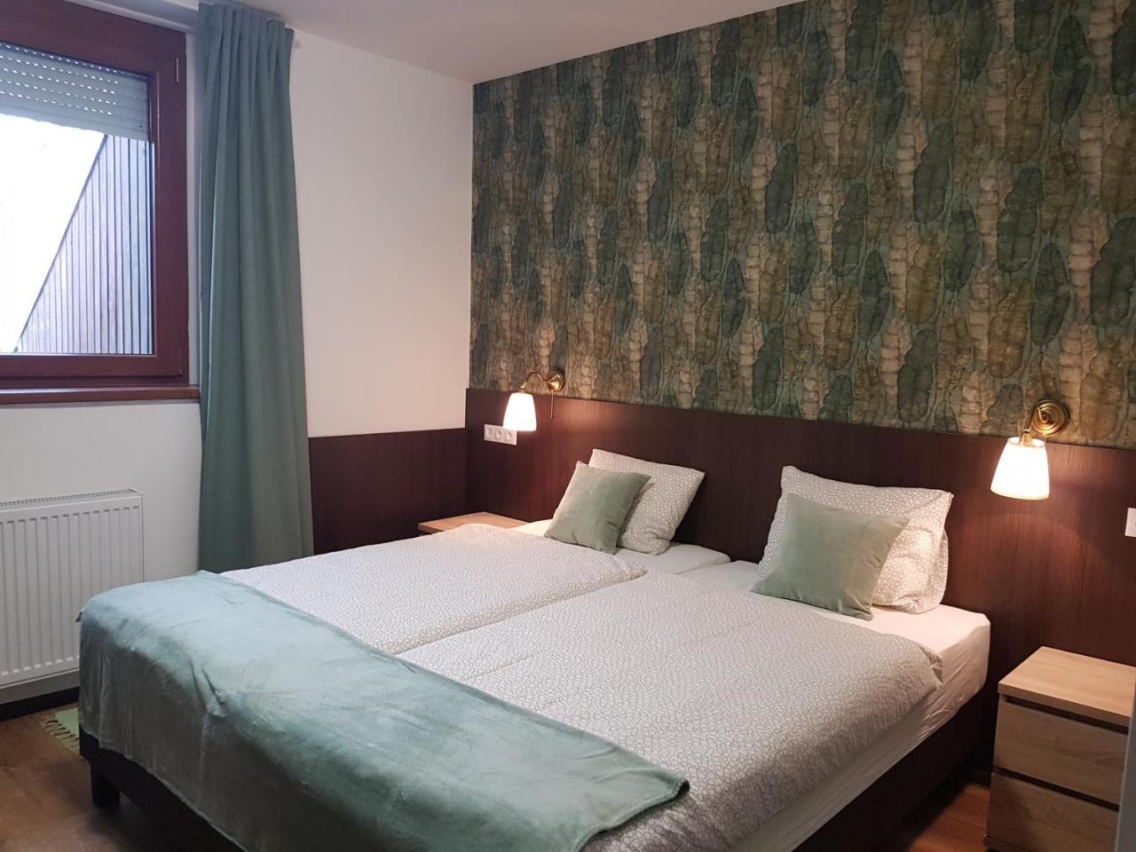 Bajor Panzio Bed and Breakfast Kecskemét Esterno foto